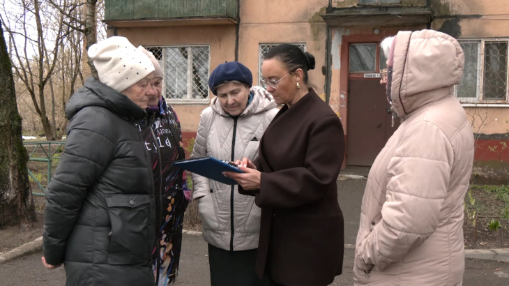 Проходят встречи с жителями в формате выездного обхода территорий, вынесенных на голосование по благоустройству