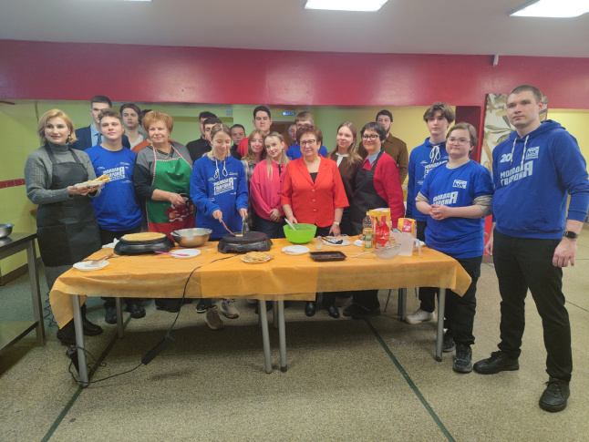 В Российском государственном университете туризма и сервиса отметили Масленицу 