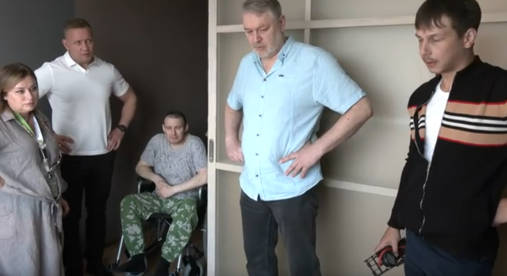 В Пушкино навестили участника СВО, который проходит реабилитацию после тяжёлого ранения