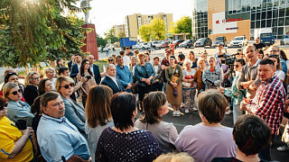 Максим Красноцветов провёл встречу с жителями посёлка Лесной