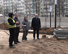Скоро будут фонтаны. Депутаты посмотрели, как идёт благоустройство бульвара в Дзержинце