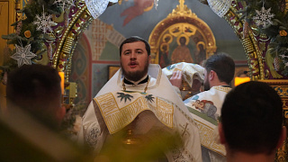 Христос рождается – славьте! Православные округа встретили Рождество Христово