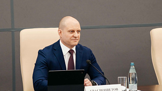 Совет депутатов Городского округа Пушкинский на внеочередном заседании поддержал кандидатуру действующего главы Максима Красноцветова