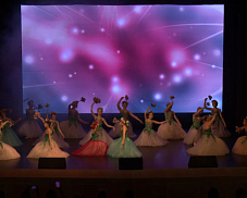 В Ивантеевке женщин поздравили с наступающим Международным женским днём