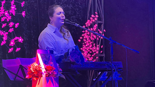 Дружеский вечер. В Красноармейске состоялся квартирник Ксении Быковой