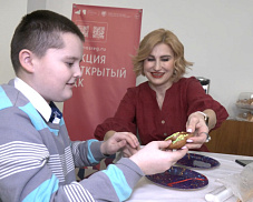 В ДК «Юбилейный» в преддверии 8 Марта для семей, где растут дети с особенностями здоровья, провели праздничную встречу