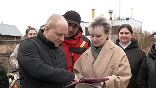 Глава округа Максим Красноцветов встретился с жителями деревни Митрополье