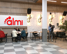 Встреча с жителями в формате "выездная Администрация" прошла на площадке предприятия "Альмида"