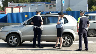 Судебные приставы, налоговая и сотрудники ГИБДД выходят в совместные рейды