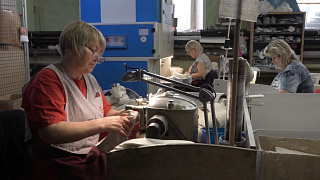 Народная программа «Единой России» помогает бизнесу. С 2002 года работает обувная фабрика «Альмида» в Пушкино