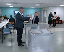 Председатель Совета депутатов округа Пушкинский Артём Садула проголосовал 