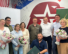 В Пушкино вручили благодарственные письма волонтёрам, которые помогают участникам спецоперации 