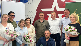 В Пушкино вручили благодарственные письма волонтёрам, которые помогают участникам спецоперации 