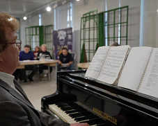 Пушкинский музыкально-драматический театр готовится ещё к одной премьере – «Любовь и голуби»