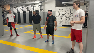 Приёмчики показали. Олимпийский чемпион Давит Чакветадзе провёл мастер-класс для пушкинских спортсменов