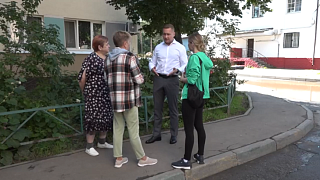Депутат Мособлдумы Михаил Ждан встретился с жителями мкр. Дзержинец, 26