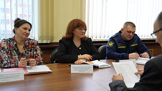 На должников теперь воздействуют и через работодателя. В налоговой инспекции прошла комиссия по этому вопросу