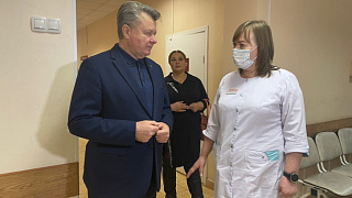 С рабочим визитом. Депутат Мособлдумы Николай Черкасов посетил Клязьминскую поликлинику