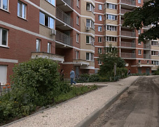 На Бережке продолжается комплексное благоустройство дворов