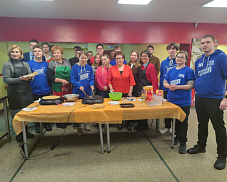 В Российском государственном университете туризма и сервиса отметили Масленицу 